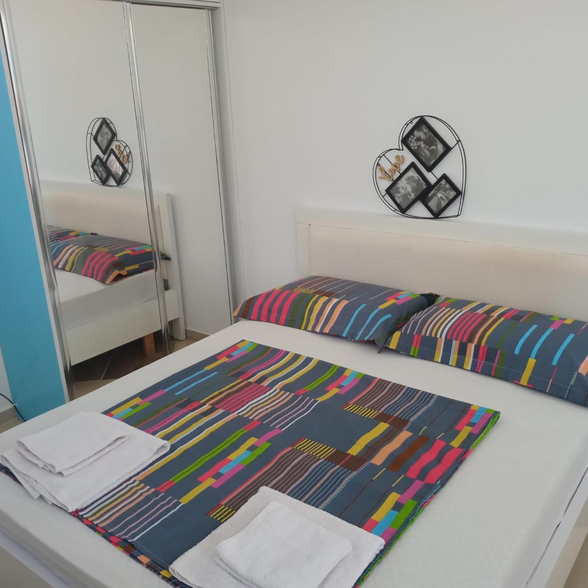 Apartment Thousand Kisses Sarandë エクステリア 写真